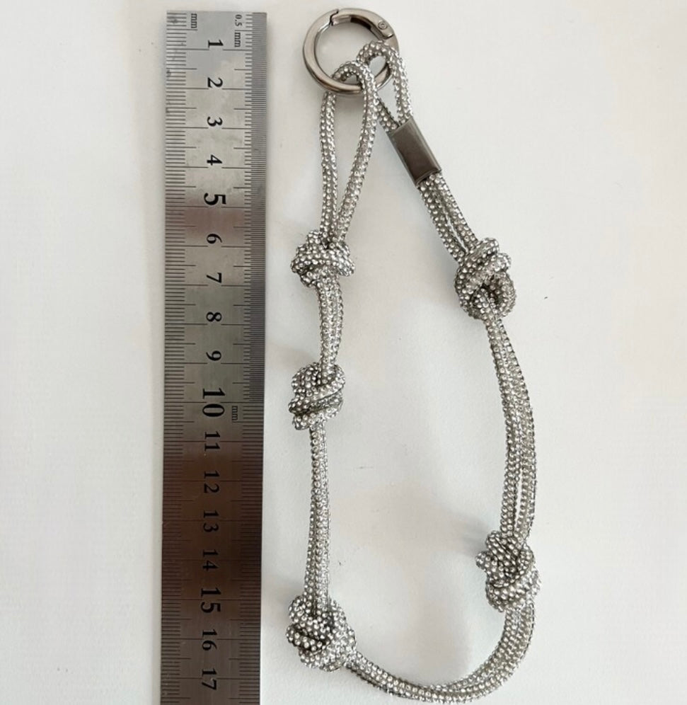 CHIC CHAIN PHONE STRAP