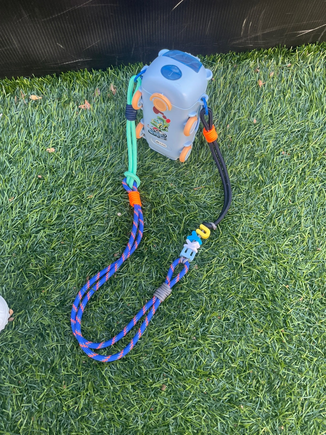 INITIAL WATER BOTTLE STRAP