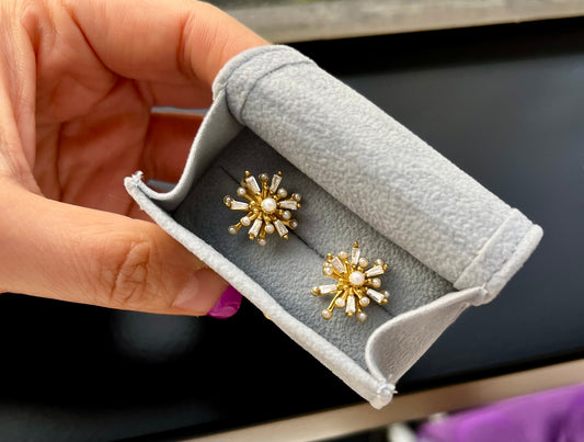 SNOWDROP EARRING